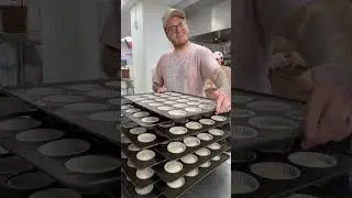 2500 кексов 🤯 🤯 возвращайтесь для второй части #жизньпекарен #кексы