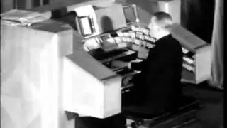 Sandy﻿ MacPherson at the former B.B.C. Compton Theatre Organ 1939.