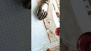 Decorando las p&aacute;ginas, con sellos de Lacre.