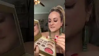 Full holiday makeup look using ONE kit 🎄💄✨