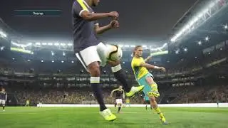 Двойной рикошет защитника PRO EVOLUTION SOCCER 2019 LITE