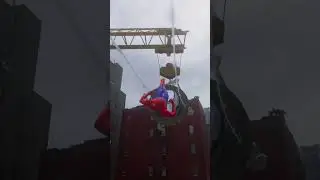 Spidey Swings NYC | What's Up Danger #spiderman2 #4k #whatsupdanger #nowayhomesuit #gamingshorts