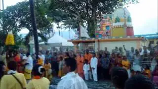 MARCHE SUR LE FEU temple beaufonds st benoît