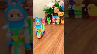 Duo kelinci naik sepeda lucu