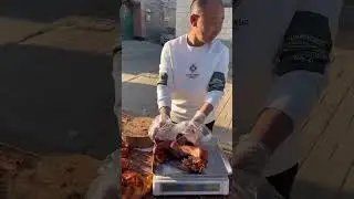 How Chinese Street Vendors Slice Braised Pork So Fast #viralvideo