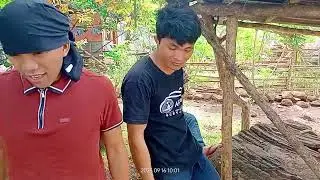 bato na maylaman..ginawaan ng kubo.dahil sa mga treasure hunter na nagkainteres..