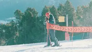 Ouverture des pistes de ski avec les pisteurs secouristes des Angles