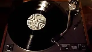 Pioneer PL12D mkII plays Juicy Lucy LP