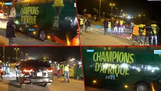 Urgent : retour des Lions, le bus des champions d’Afrique arrive sous les acclamations