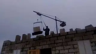 Подъёмный кран на стройке своими руками