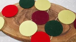 How to make a felt Christmas garland