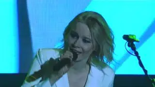 Unique - &Aacute;rral szemben (Live)