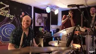 «Несовместимость гениев» в исполнении Chicago Street Orchestra (запись с DZ Records)