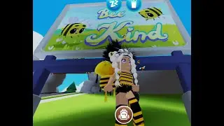 Ropets New Pet Bee Update Wearing my Queen Bee Outfit