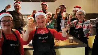 FROHE WEIHNACHT 2025 wünschen Euch alle Kinder und das Team von Köln bewegt