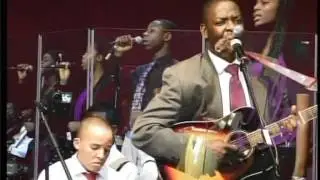 C'est Fini Frère Christian Kalambaie Nouvel an 2012 shlalom Tabernacle