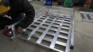 500 lb. Capacity Aluminum Mobility Wheelchair and Scooter Carrier Unboxing & Assembly