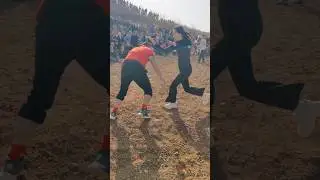 Yang Yuxin is really amazing! She wrestled Coco in red so hard