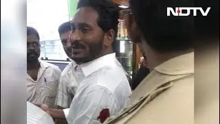 Jagan Reddy Stabbed On Arm At Vizag Airport By Man Taking Selfie With Him