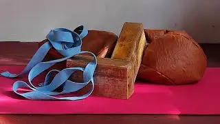 What s Essential Yoga Kit? #yogaprops Michael Sands Yoga is live #yogaequipment