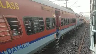#05733 #katihar #amritsar showing his anger at #chureb station and #05118 #mathura #chhapra #express