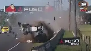 HORROR Crash Damian Flack Bathurst 2015 Aussie Racing Cars (HD)