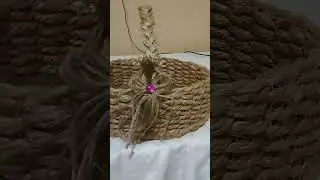 Mostrando cesta feita de corda de cinzal e palito de picol&eacute;| Unidos viveremos