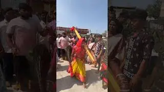 తల్లి స్తంభం గద్దె మీదకు తీసుకొనివస్తున్న వేళ #medaramupdate #sammakkasaralammajathara #medaram2026