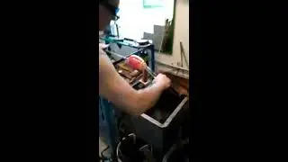 Demonstration of how to transfer a vase solo Machart Glass .Hot Shop Glassblowing