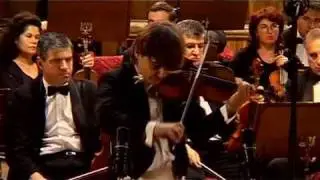Manrico Padovani plays Paganini-Sauret Cadenza from violin concerto Nr. 1