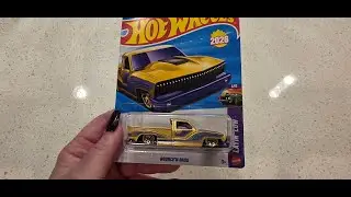 Hot Wheels 2026 Bounce'n Bass Un-Carding Unboxing Show & Tell!