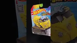 SHORTS: Hot Wheels Volkswagen Drag Bus | Color Shifters