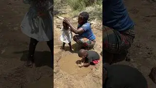 ❣️A Peaceful Moment ☘️ Hadza Family Bathing in Nature #shorts