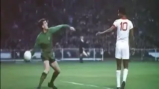 Alex Stepney  - великий вратарь Юнайтед!
