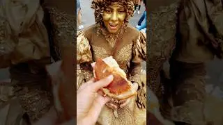 Random acts of kindness Tiktok 12 #performer #disney #goldlady #golaladylondon #viralgold #trending