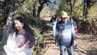 भांजे की बारात में दुल्हन लेने जा रहे हैं
