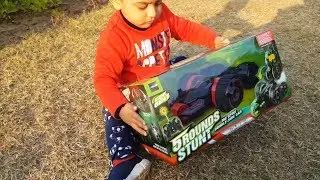 5 Round Stunt RC Double Side Toy Car Unboxing & Kids Play Video