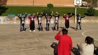 The skeleton dance 3r