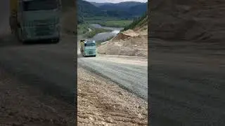 Volvo FH13 540 climbing in a steep hill with heavy load. 18% incline  #volvotrucks #heavyhaulertruck