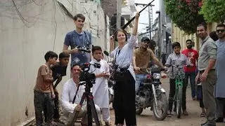 SIALKOT MA PHALI DAFA ENGLISH MOVIE BAN RAHE HA //VLOG//