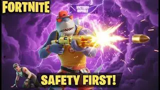 SAFETY FIRST! 🚑 Lifeguard SAVES The Win in Blitz Royale!