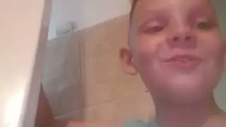 amstat  cu  frățiorul