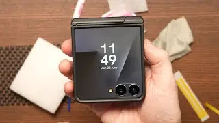 A Samsung Galaxy Z Flip 7 Case with a Kick Stand