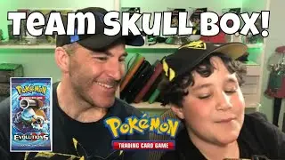 Opening the ancient Pokemon Team Skull Pin Collection box