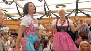 Discreción en la Oktoberfest: el dirndl 2015 | Euromaxx