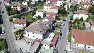 Bosio, Via Gavi. Indipendente signorile, comodo ai servizi.