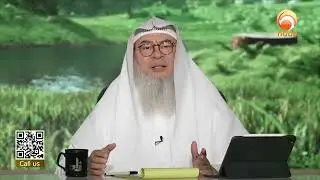 Moving Glasses and Silencing Phone During Prayer Sheikh Assim Al Hakeem #hudatv