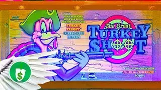 The Goose plays The Great Turkey Shoot slot machine and visits Bellagio
