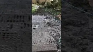 MUDCONTROL slabs, straight onto liquid mud.