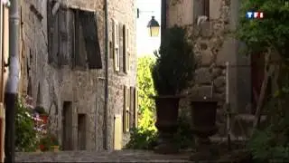 Chateau de La Vigne - Cantal - Extrait du JT de 13h - Julien Arnaud
